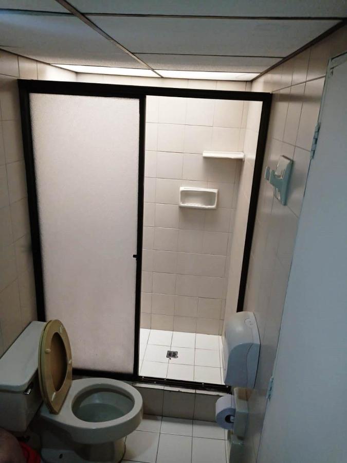 Yellow House Hostel Меделин Екстериор снимка