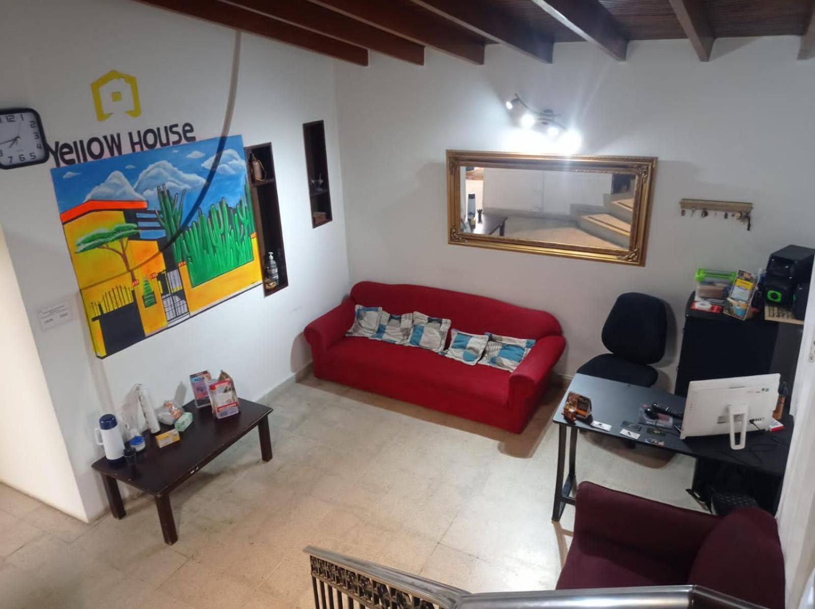 Yellow House Hostel Меделин Екстериор снимка