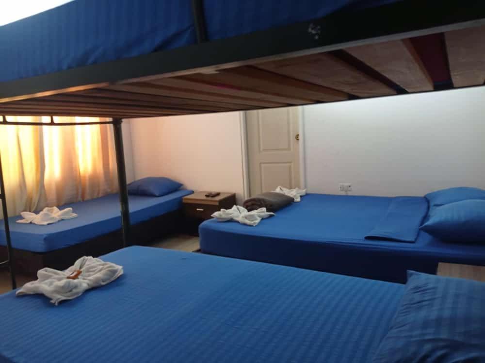 Yellow House Hostel Меделин Екстериор снимка