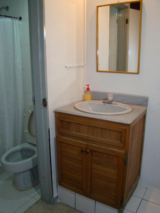 Yellow House Hostel Меделин Екстериор снимка